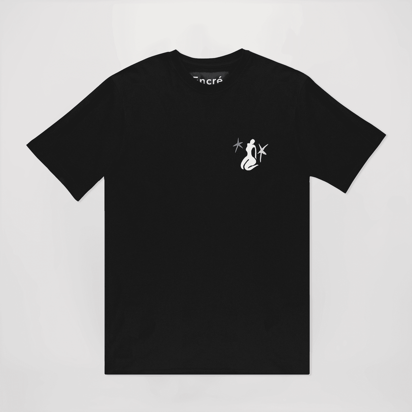 T-shirt noir 'La nuit des étoiles - Black' d'Encré, mettant en avant une broderie colorée inspirée du ciel étoilé.