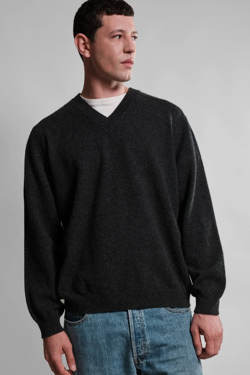 Armen Pull Col V - Charcoal