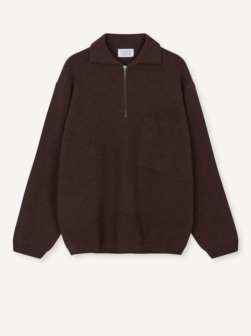 Pull en mailles marron de Libertine Libertine avec un col zippé, idéal pour une sensation chaleureuse. Parfait pour accompagner le parfum Scent - Chocolate.