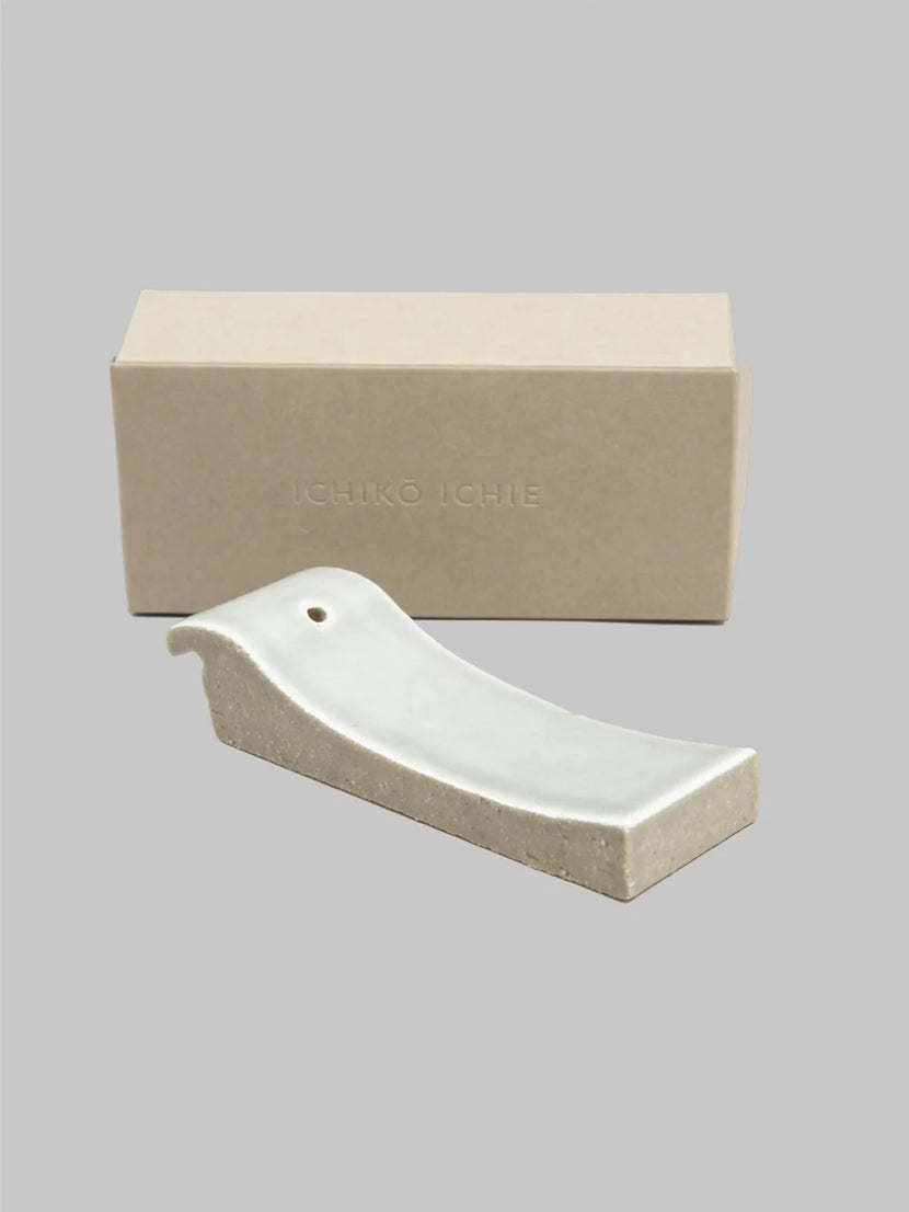 Ichiko Ichie - Incense stand - Light beige